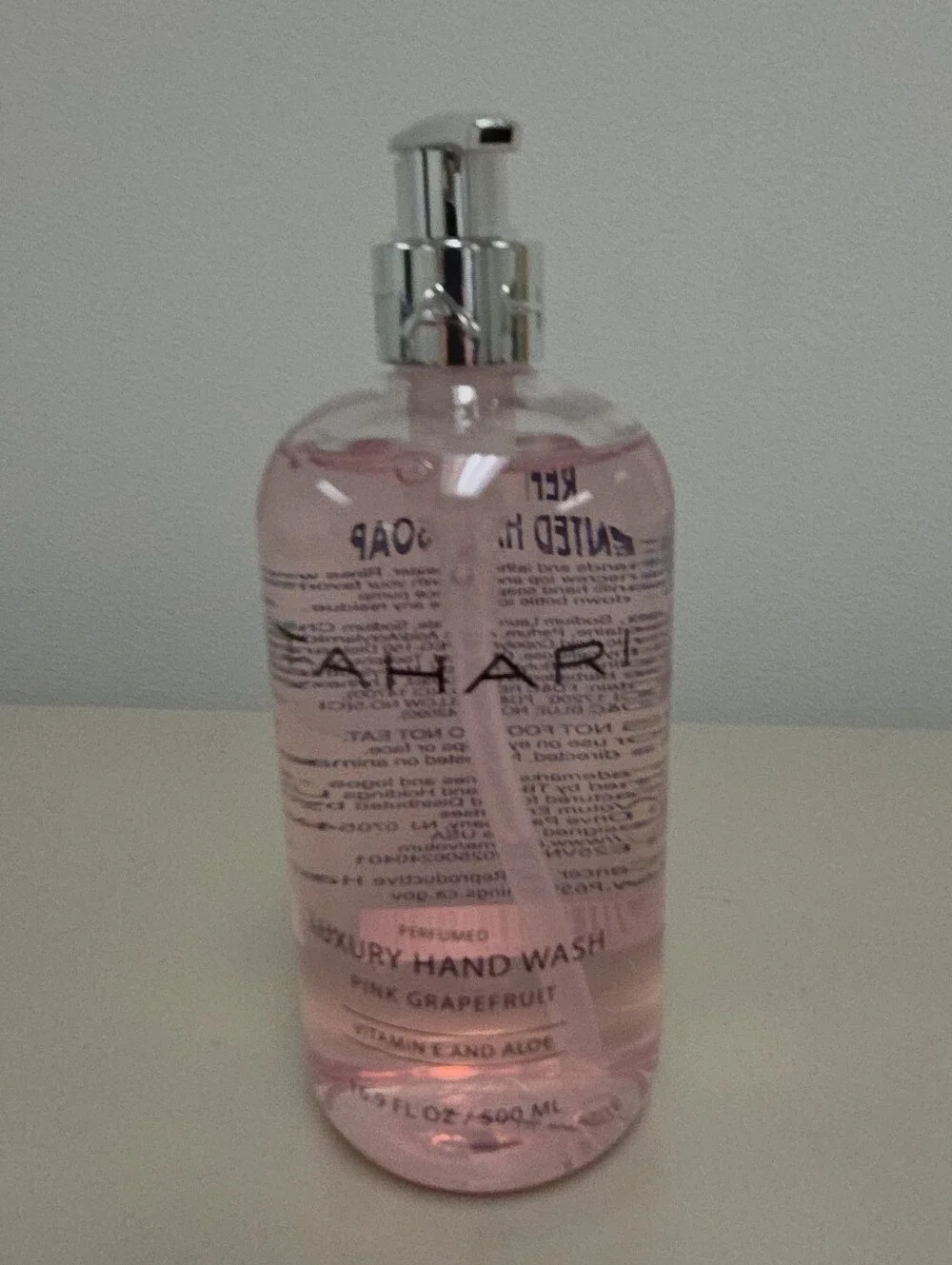 TAHARI Pink Grapefruit Luxury Hand Wash - New